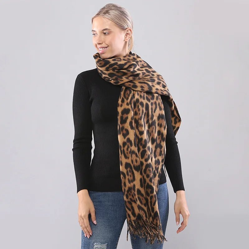 LEOPARD SCARF