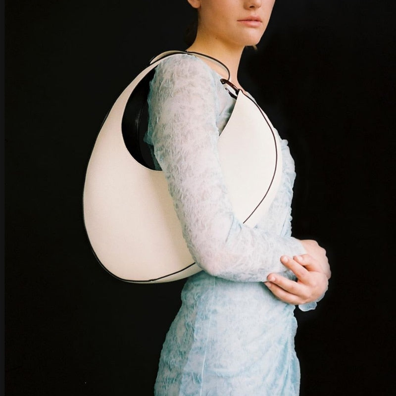 BAG MOON