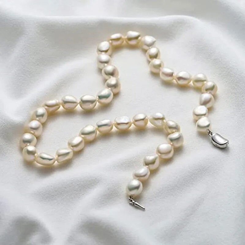 BETTY NECKLACE