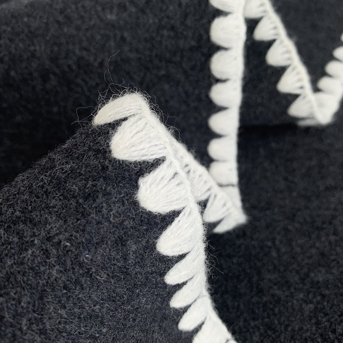 TOTEM COAT