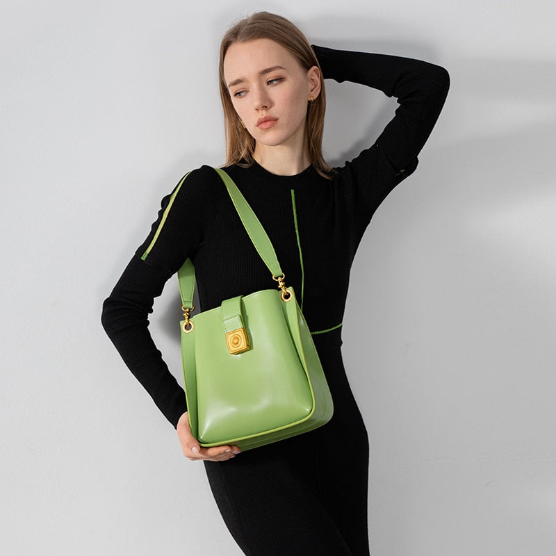 TRENDING RETRO STYLE