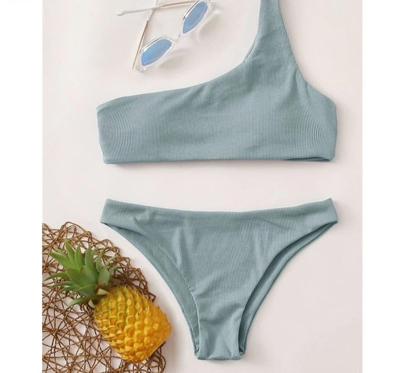 Linda Bikini