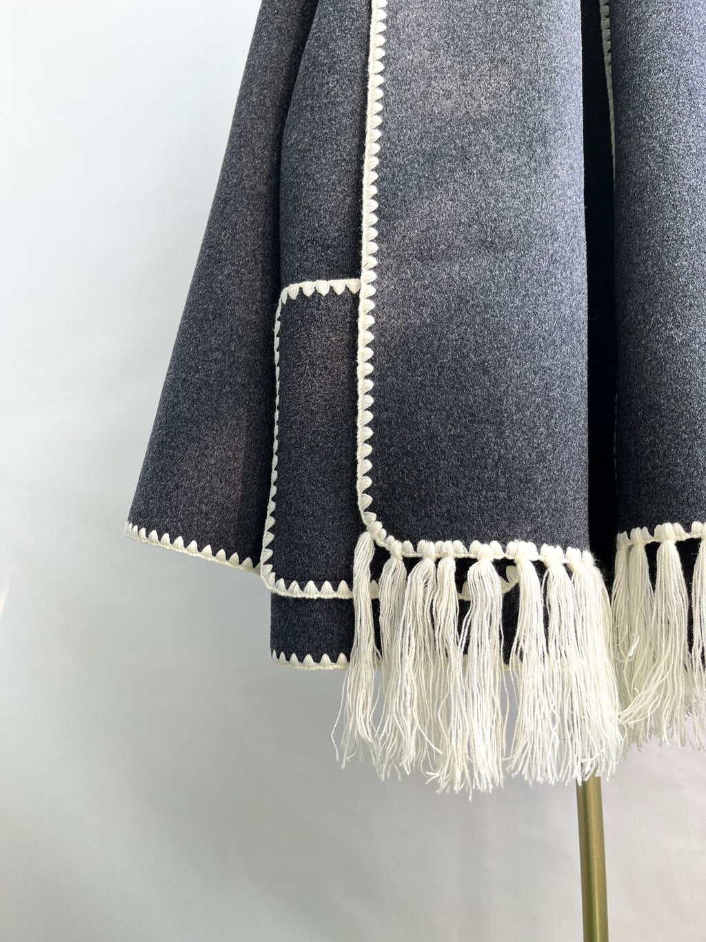TOTEM COAT