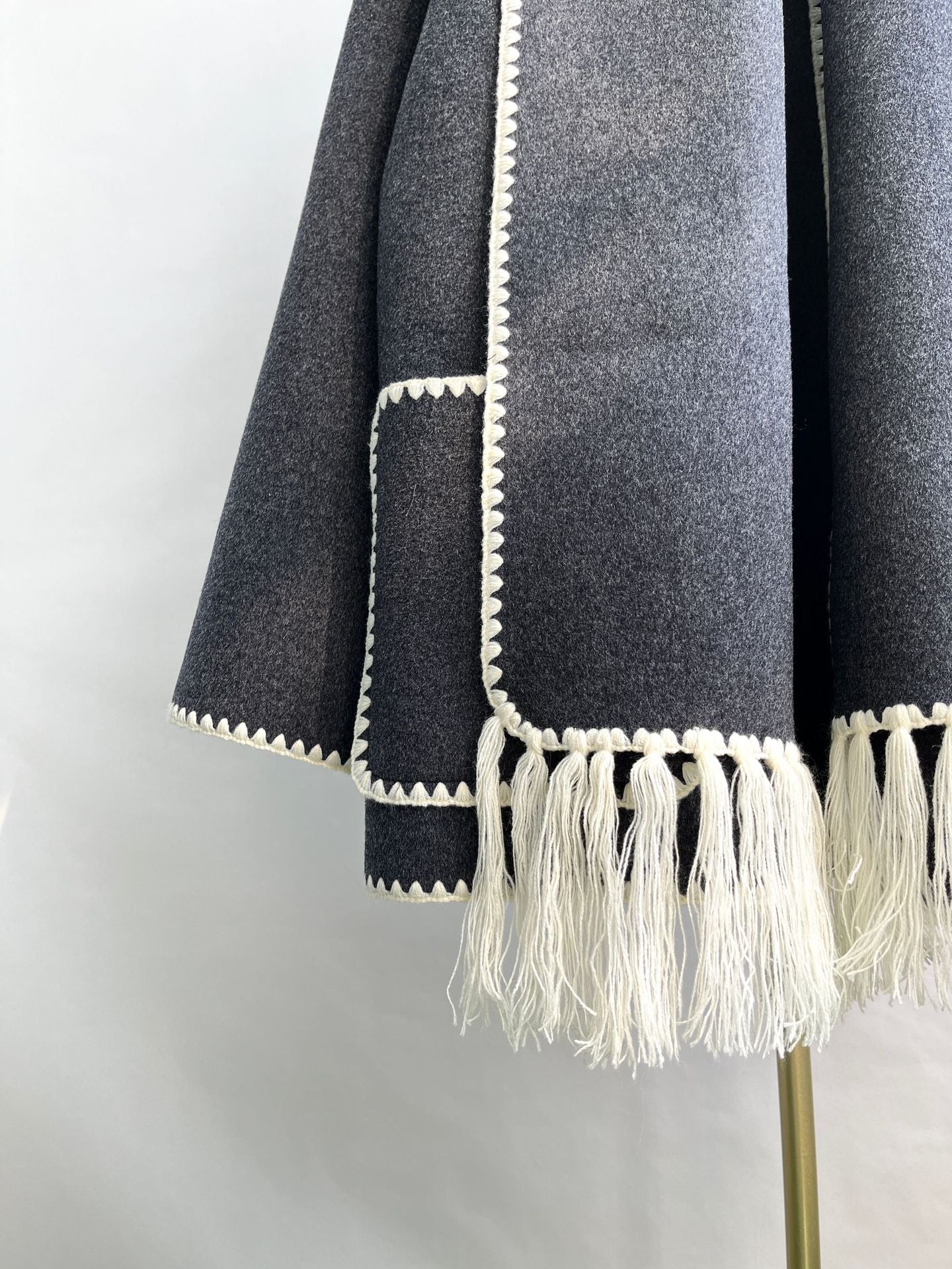 TOTEM COAT