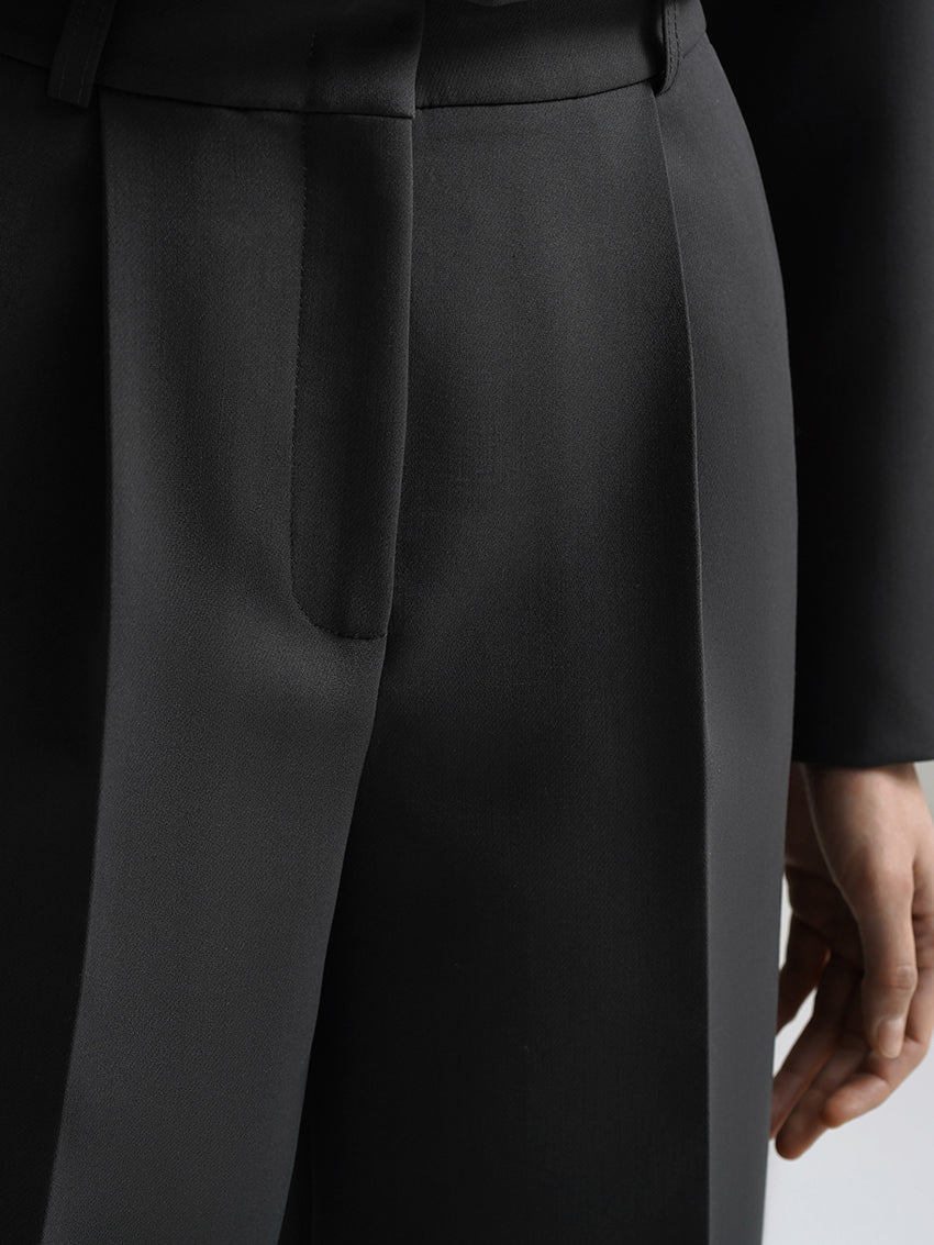 SUIT CLASSIC
