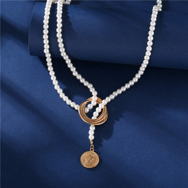 LASSO NECKLACE