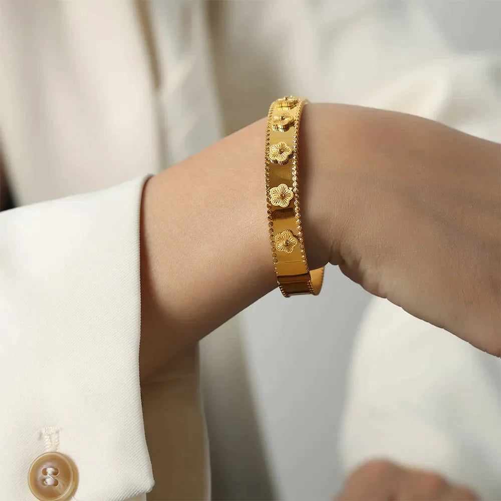 Preppy and luxurious