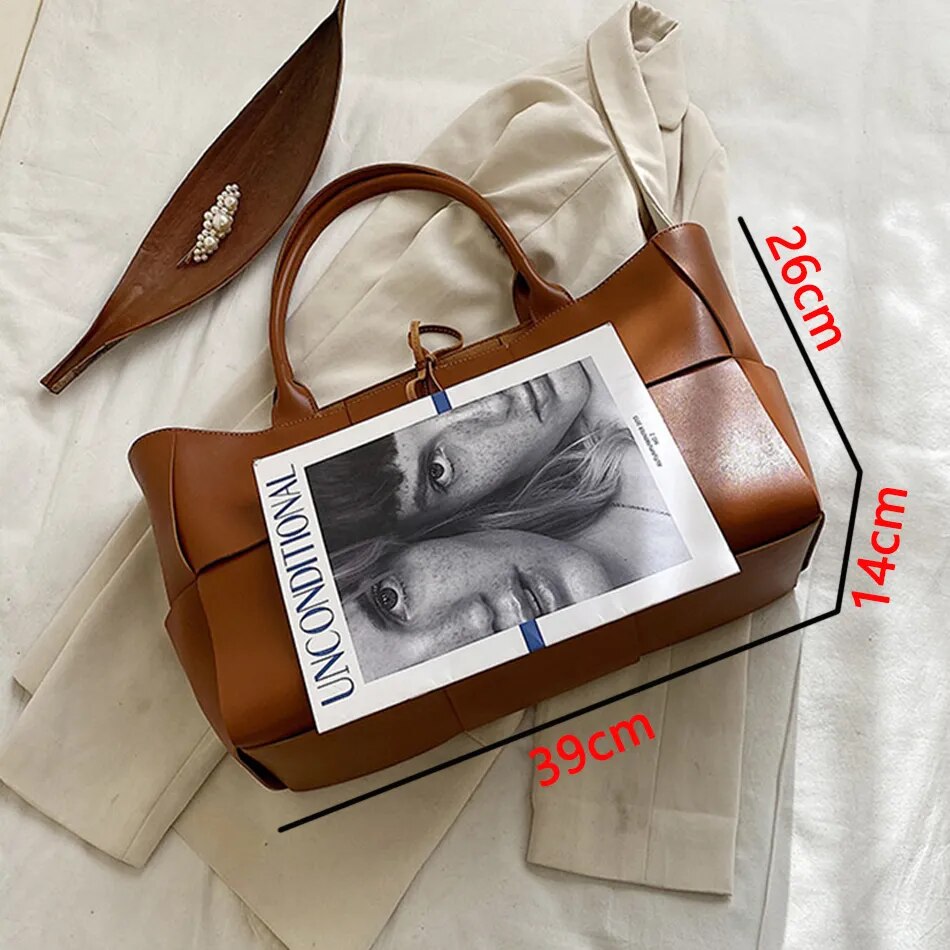 LARGE LEATHER BAG