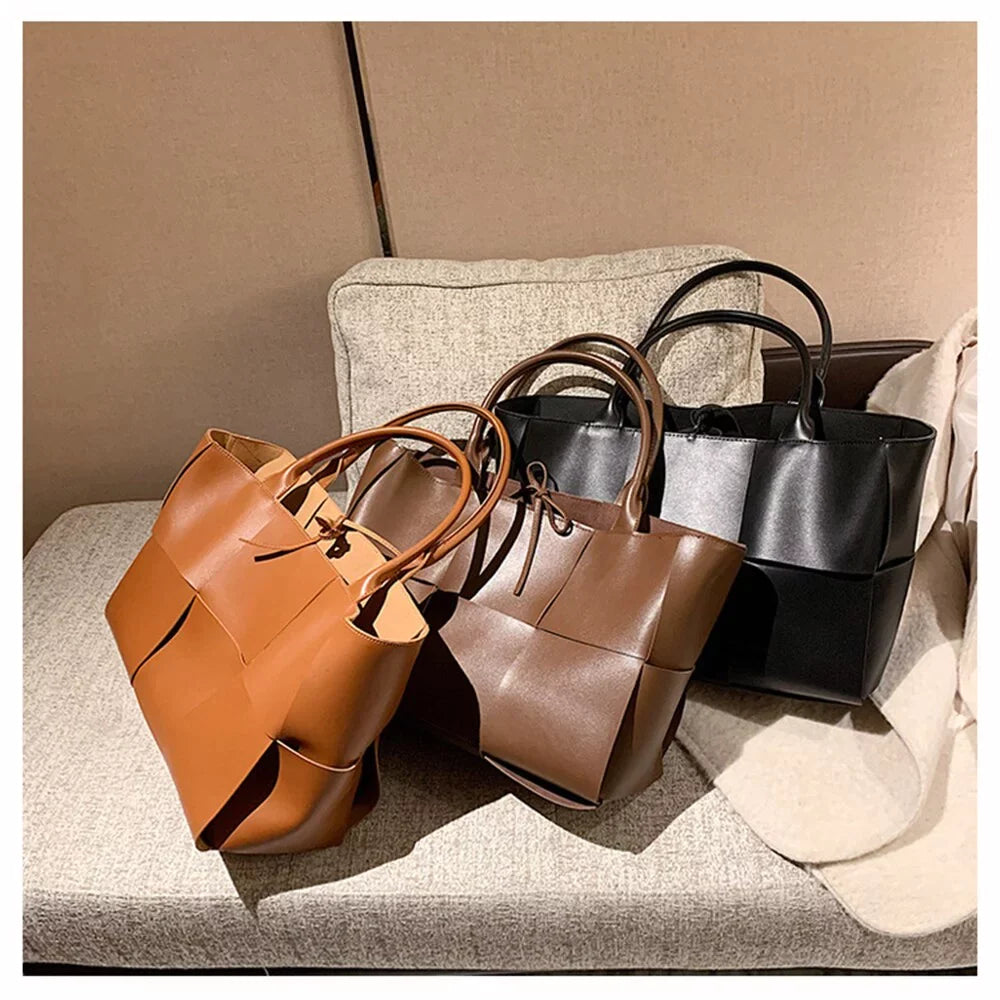 LARGE LEATHER BAG