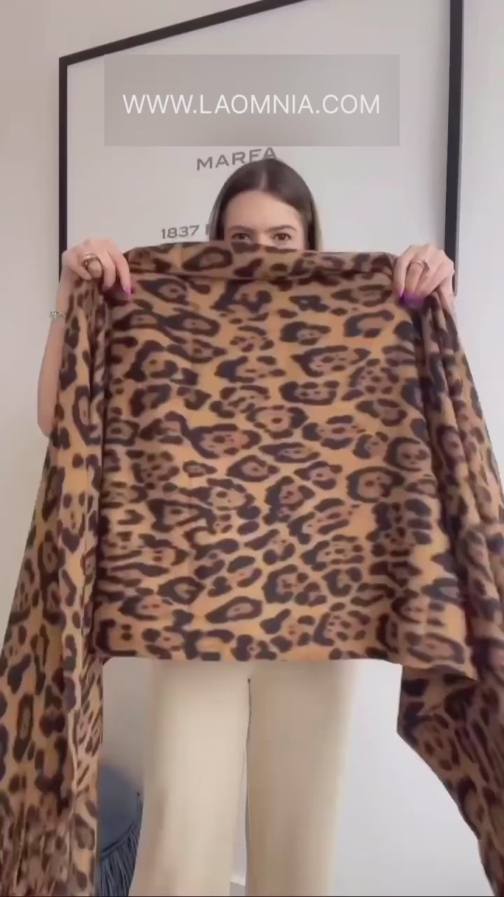 LEOPARD SCARF
